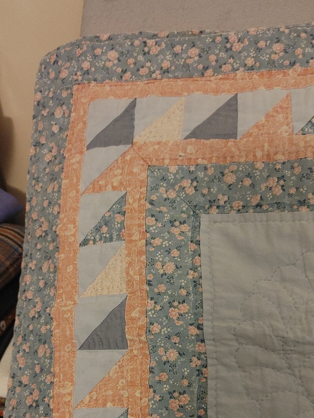 Antique Square Lonestar Small Hand Quilted Quilt in Blue and Pink - Picture 5 of 17